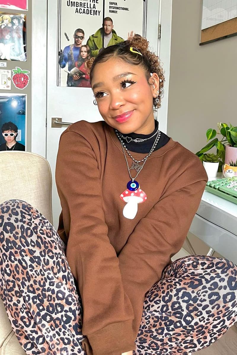 axaila galaxy thrifting sustainable fashion instagram diversity vintage online shopping teen influencer style Y2K