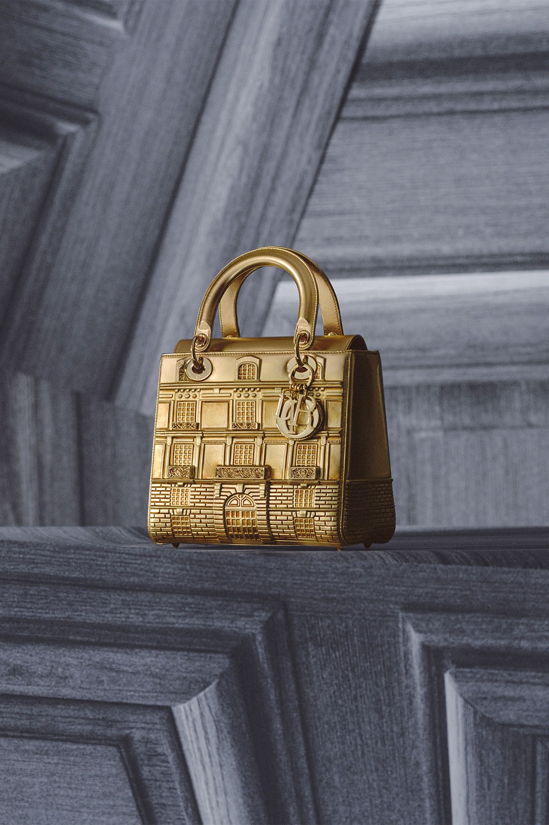 Dior 30 Montaigne Store Reopening Exclusive Handbags Accessories Release