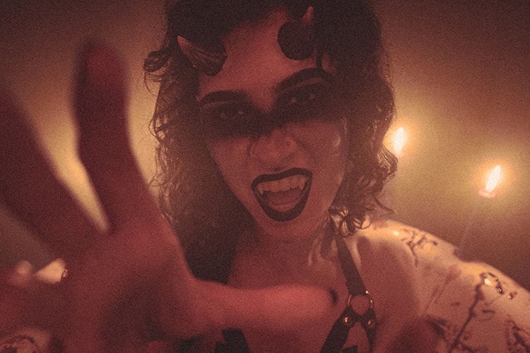 How to Have a Feral Girl Summer, According to A Love Coach