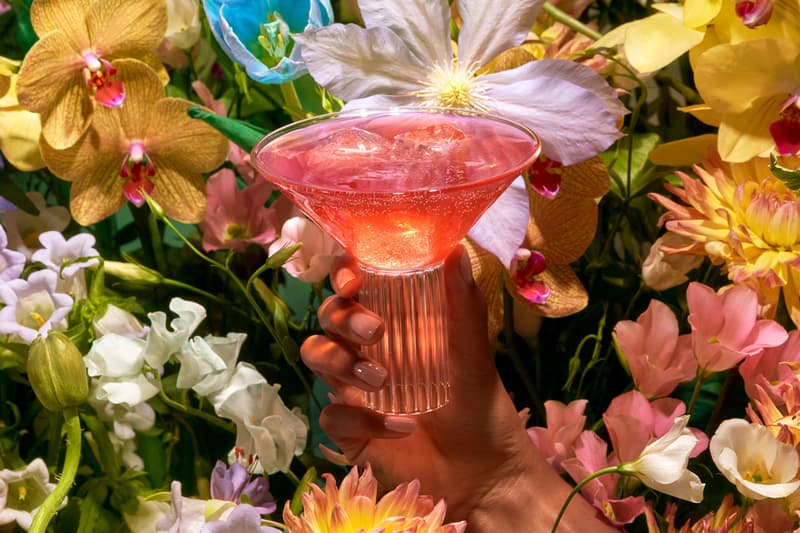kin euphorics kin bloom non-alcoholic beverage mocktails adaptogens botanics nootropics caffeine free low sugar mood enhancing defining
