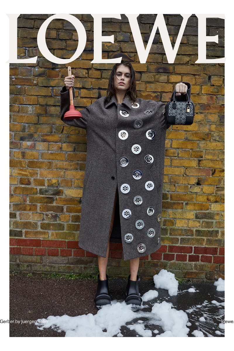 loewe pre-fall 2022 campaign kaia gerber anthony hopkins caroline polachek lynda benglis caroline polachek