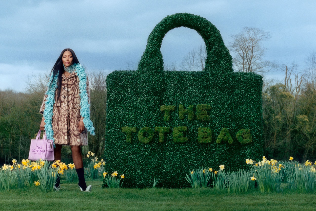Marc Jacobs Pre-Fall Campaign Naomi Campbell Tote Bag Lookbook 