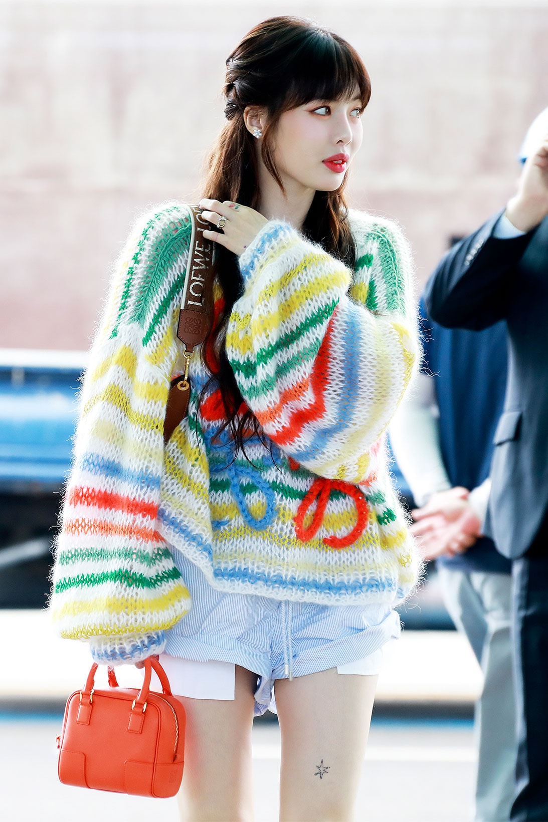 HyunA DAWN Loewe Incheon Airport South Korea Paris Fall Winter Pre-Collection Outfit Images