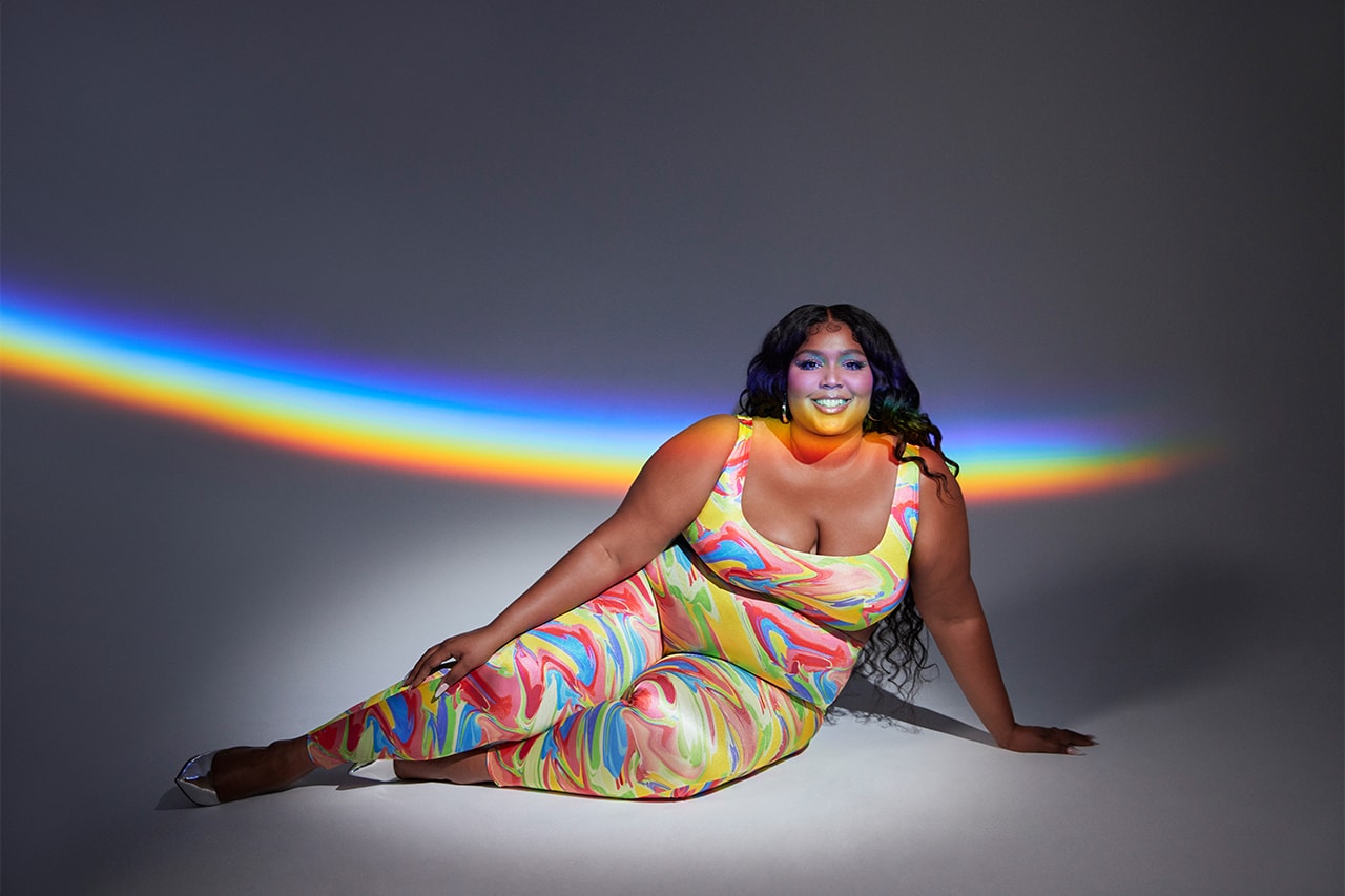 Lizzo Wears Red Sports Bra, Leggings With Nike Sneakers for