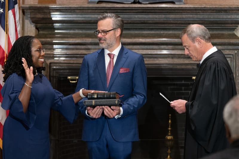 ketanji brown jackson first black woman sworn into the supreme court history united states