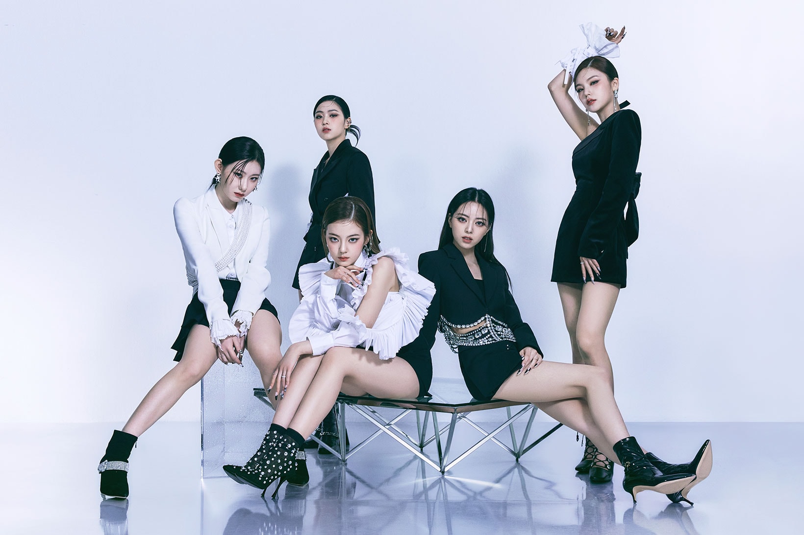 ITZY ? Checkmate ?ver.2 Concept Kpop Girl Group Band Algeria