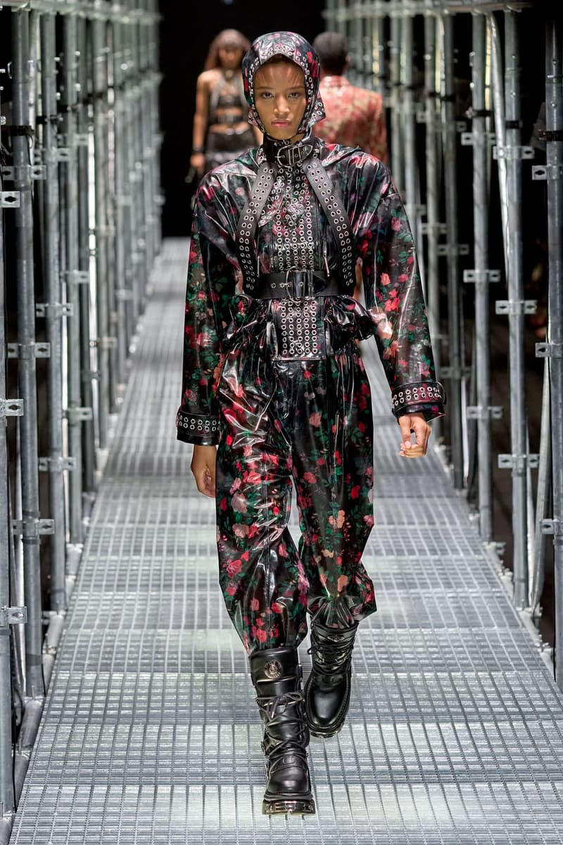 Paco Rabanne Spring Summer 2023 Collection Runway On a Mission Julien Dossena Images