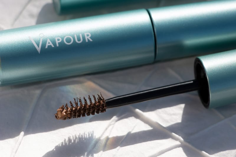 Frame Your Face With Vapour’s New Architect Brow Gel