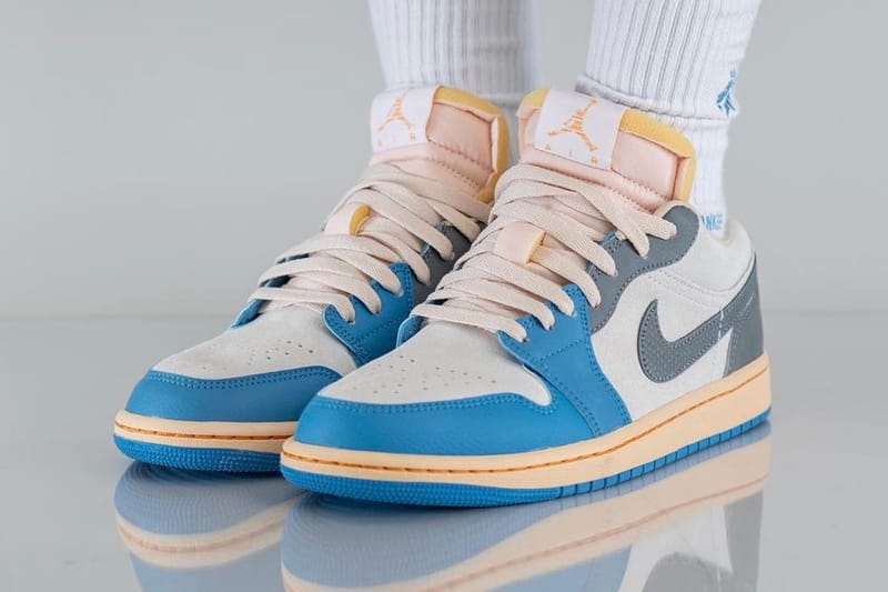 air jordan 1 unc on feet