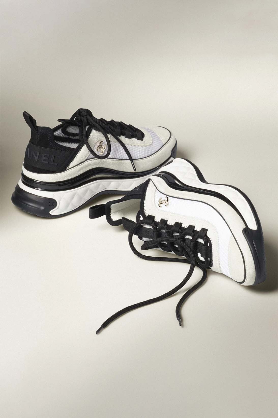 Chanel 21B Sport Sprint Grey White Black CC Logo Runner Sneaker Trainer –  THE-ECHELON