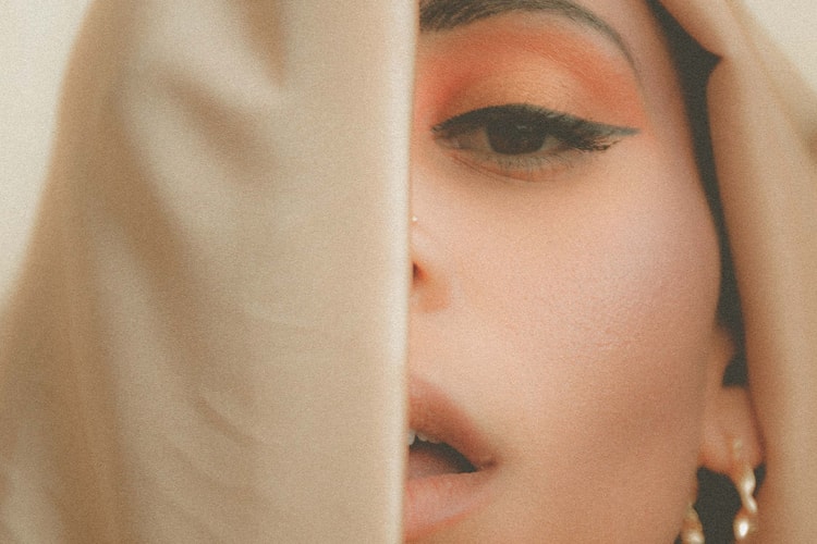 Autosexuality: The Art of Turning Yourself On