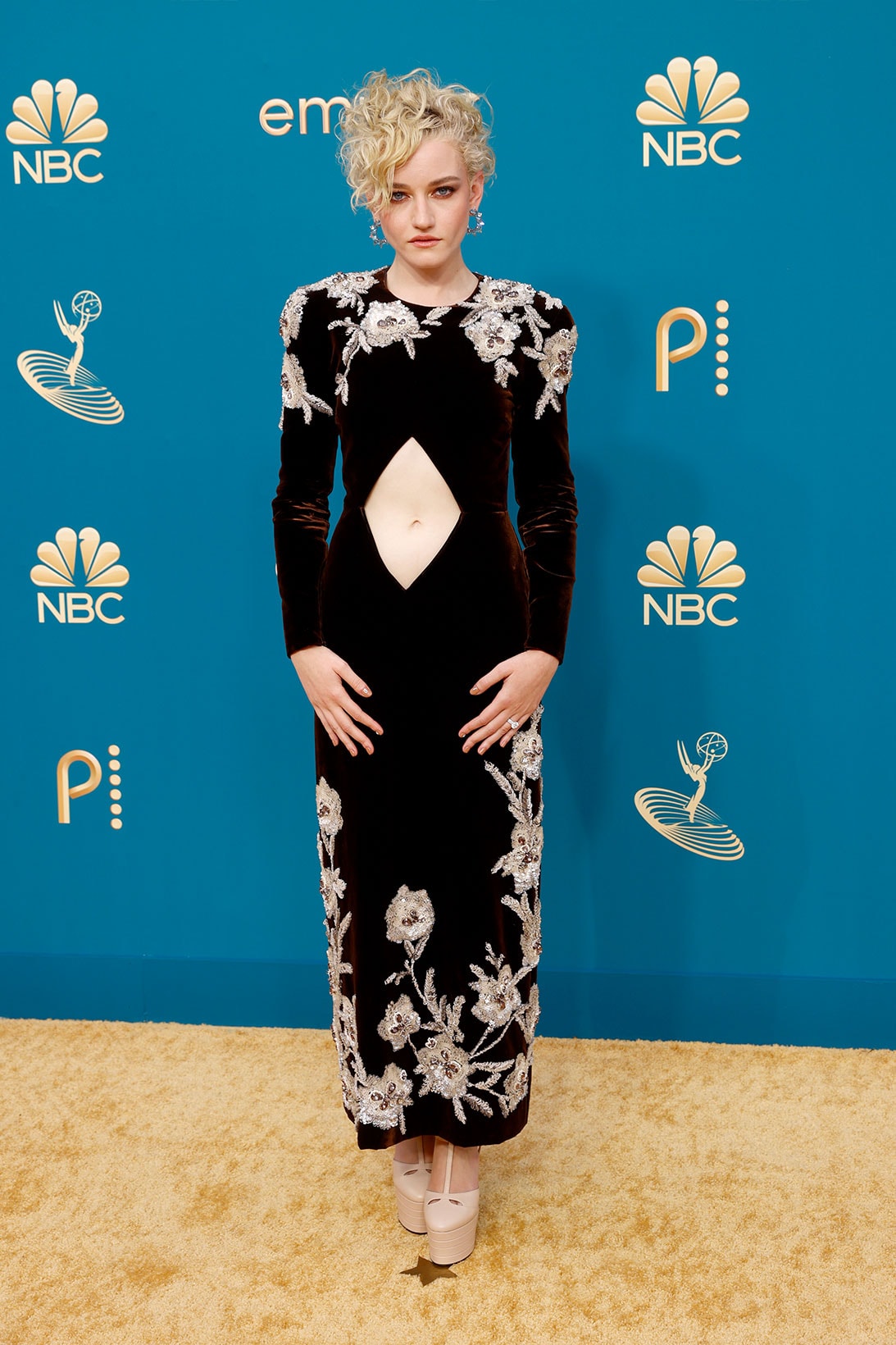 Emmy Awards Best Dressed Celebrities Red Carpet Zendaya Hoyeon Jung Julia Garner