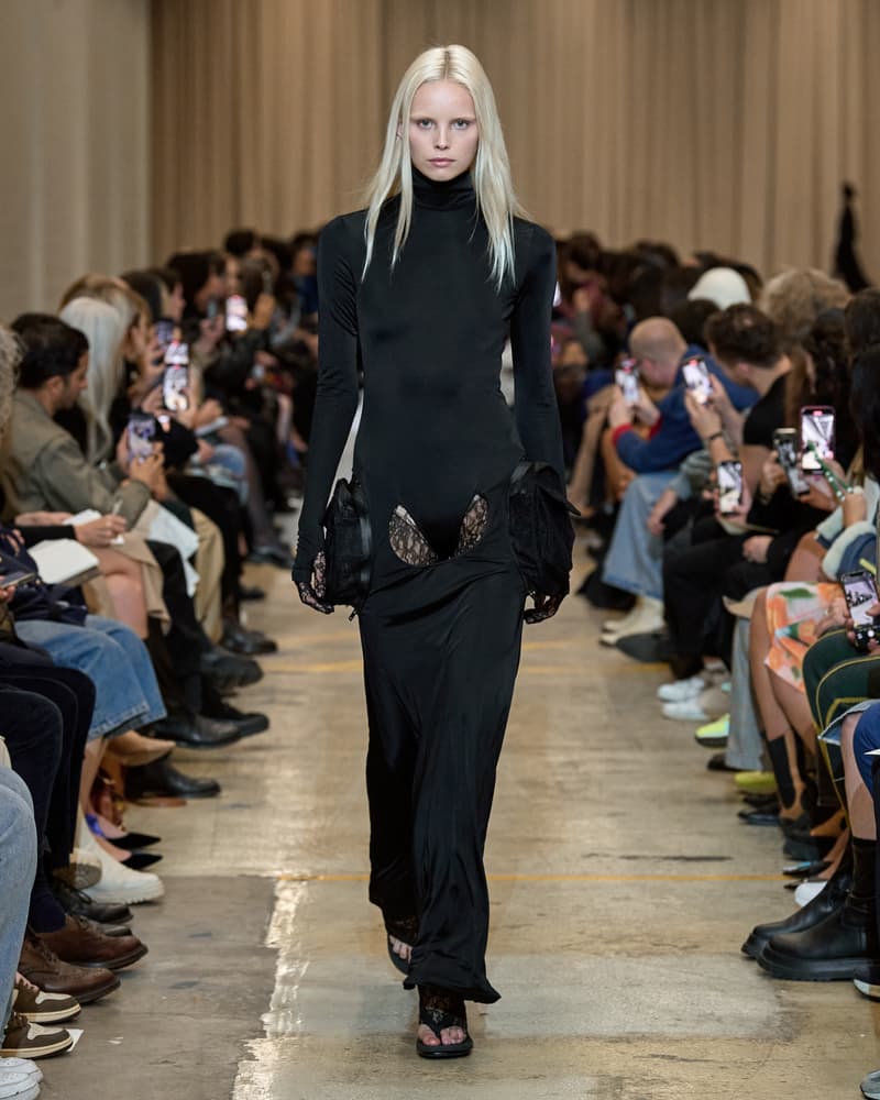 burberry london fashion week runway showcase kanye west bella hadid