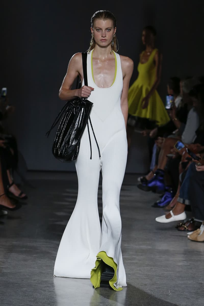 Proenza Schouler Unveils SS23 Collection At Proenza Schouler White Label KOBIETY UBRANIA BLUZY 