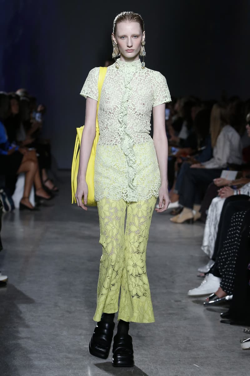 Proenza Schouler Unveils SS23 Collection At Proenza Schouler White Label KOBIETY UBRANIA BLUZY 