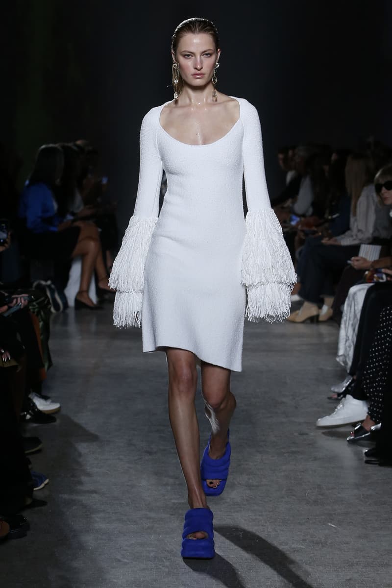 Proenza Schouler Unveils SS23 Collection At Proenza Schouler White Label KOBIETY UBRANIA BLUZY 