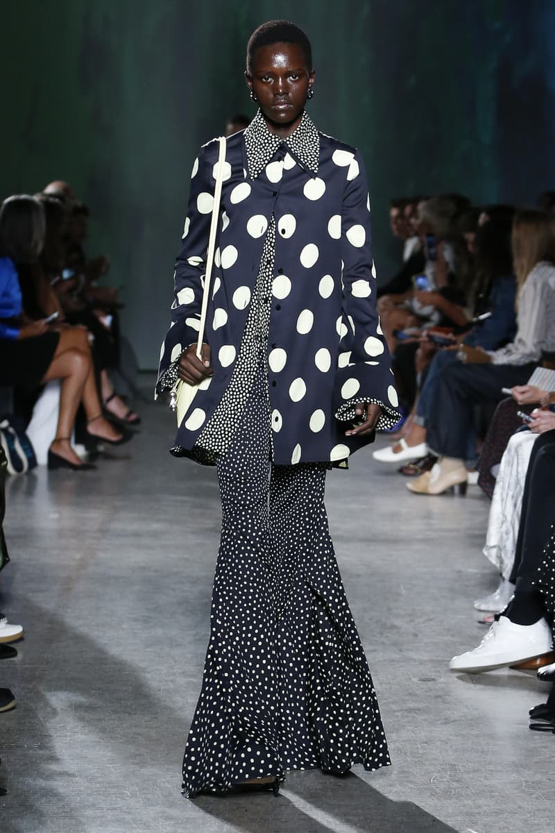 Proenza Schouler Unveils SS23 Collection At Proenza Schouler White Label KOBIETY UBRANIA BLUZY 