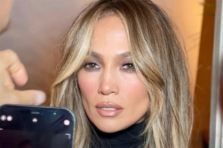 Jennifer Lopez’s Slicked-Back Braided Updo Is Major Y2K Glam