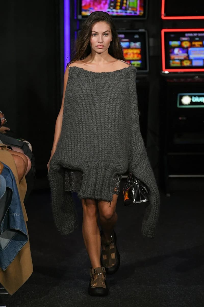 jw anderson soho casino runway fashion week emily ratajkowski