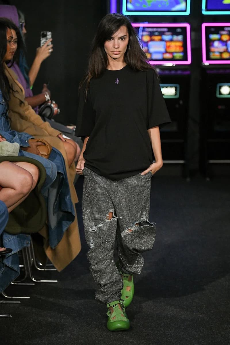 jw anderson soho casino runway fashion week emily ratajkowski