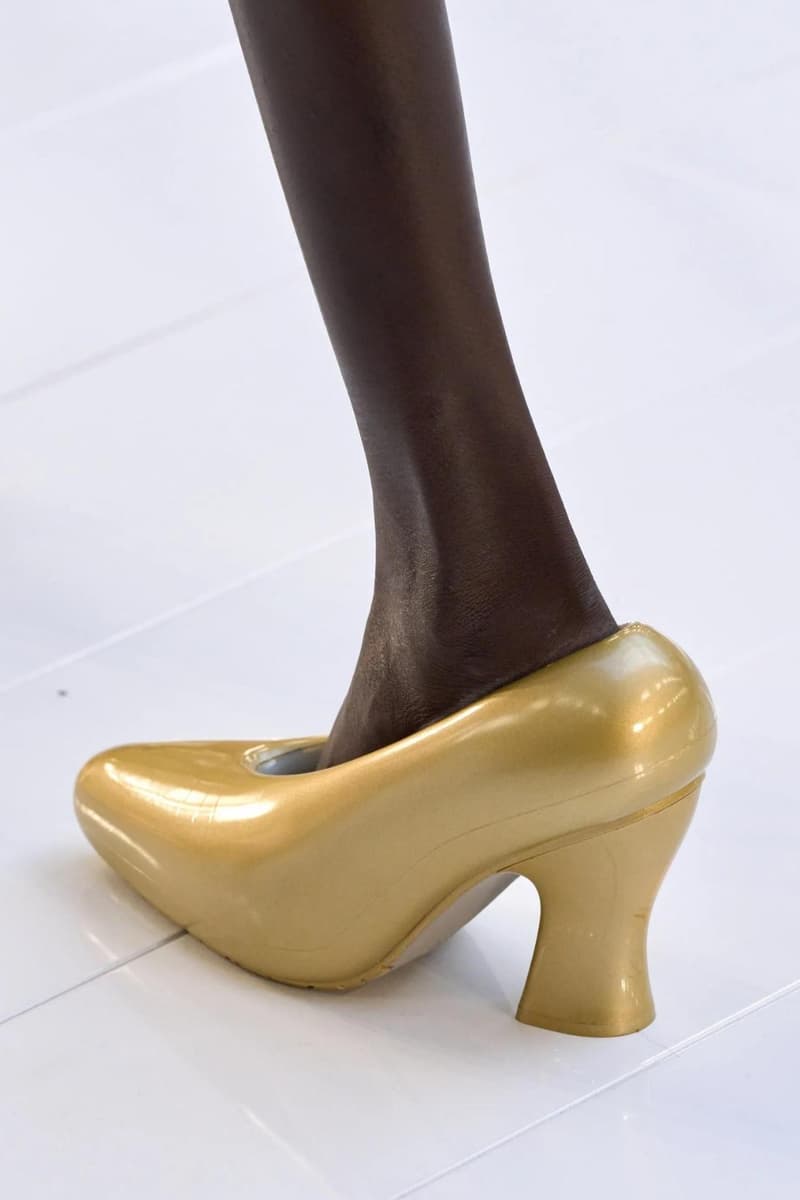 Loewe Spring Summer 2023 Ready to Wear Paris Fashion Week Footwear Balloon Heel