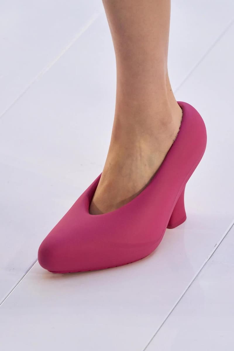 Loewe Spring Summer 2023 Ready to Wear Paris Fashion Week Footwear Balloon Heel