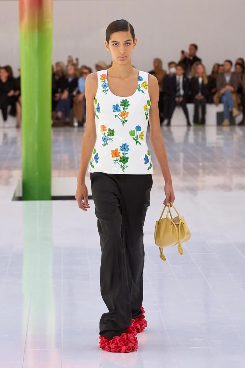 Loewe Spring Summer 2023 Ready to Wear Paris Fashion Week Footwear Balloon Heel