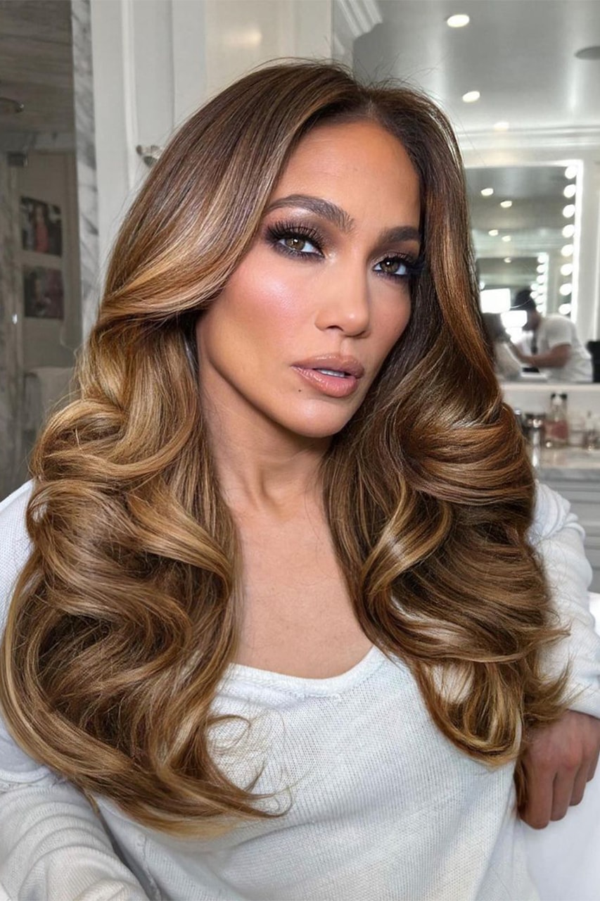 Jennifer Lopez mocha brown manicure photos instagram