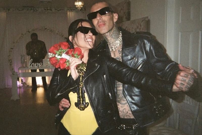 Kim kardashian Kourtney kardashian travis barker kravis halloween couples costume