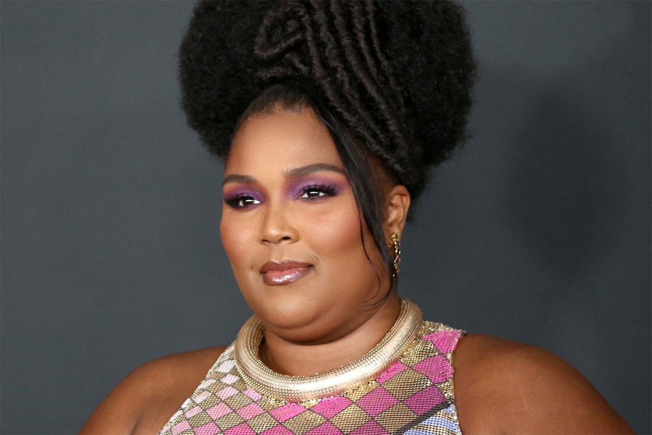 Lizzo Dyes Hair Bronde for Special Tour