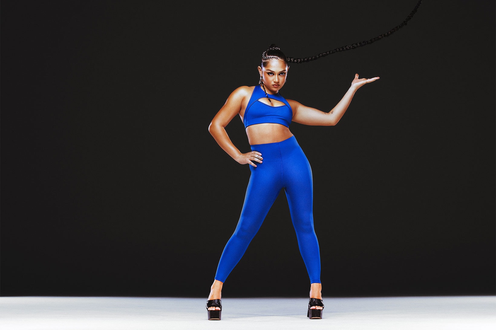 Savage X Fenty Womens Curve Alert Medium-Impact Sports Bra : :  Clothing, Shoes & Accessories