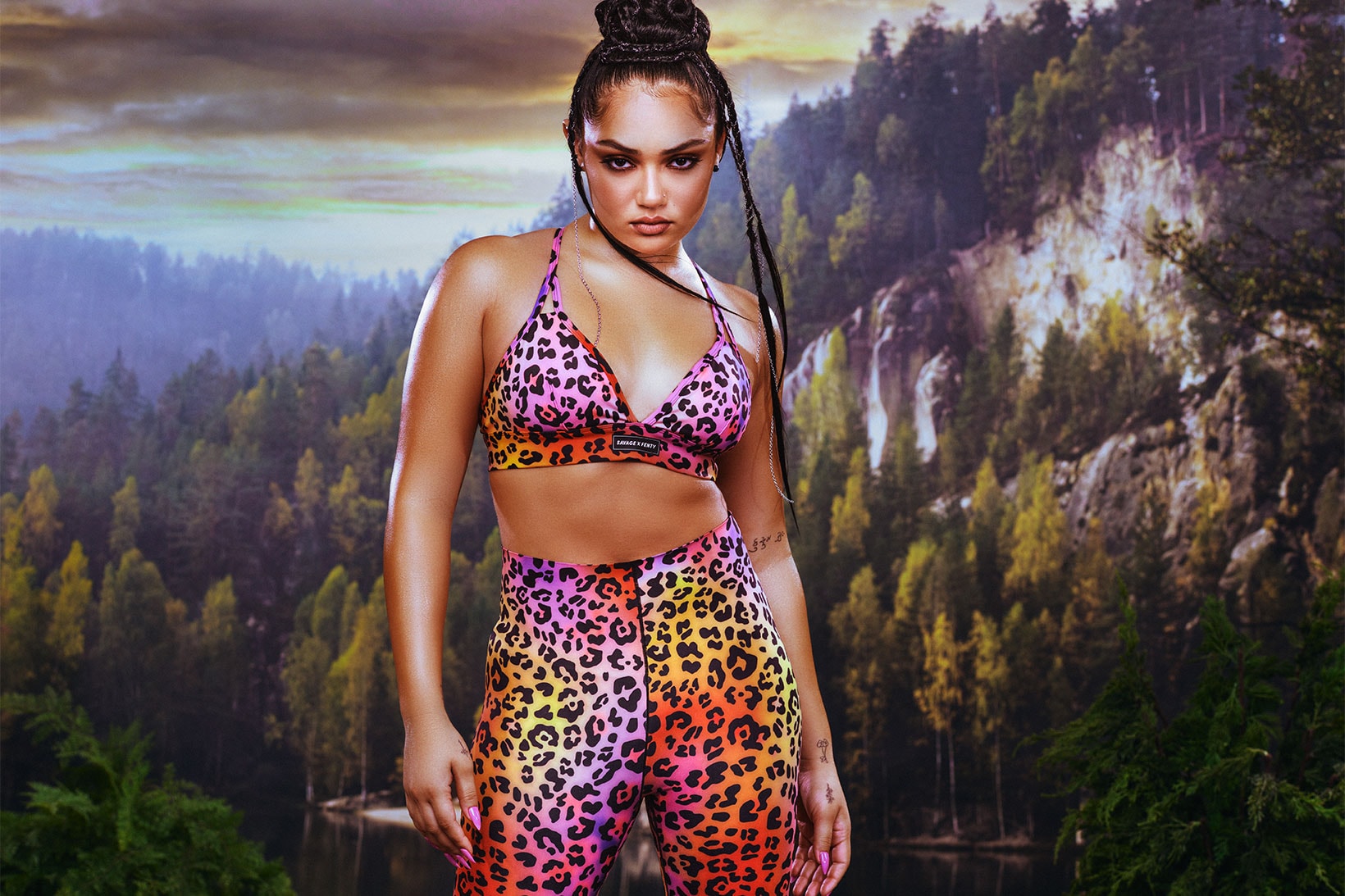 Savage X Fenty by Rihanna Low Impact Bra Hi Waist shorts sport