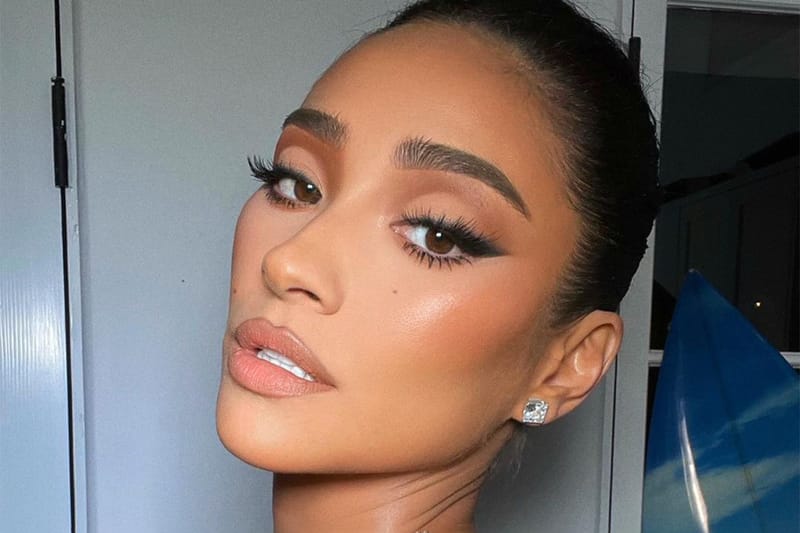 TikTok’s ”Sticky Method” Is the Perfect Way To Conceal Those Pesky Beauty Blemishes