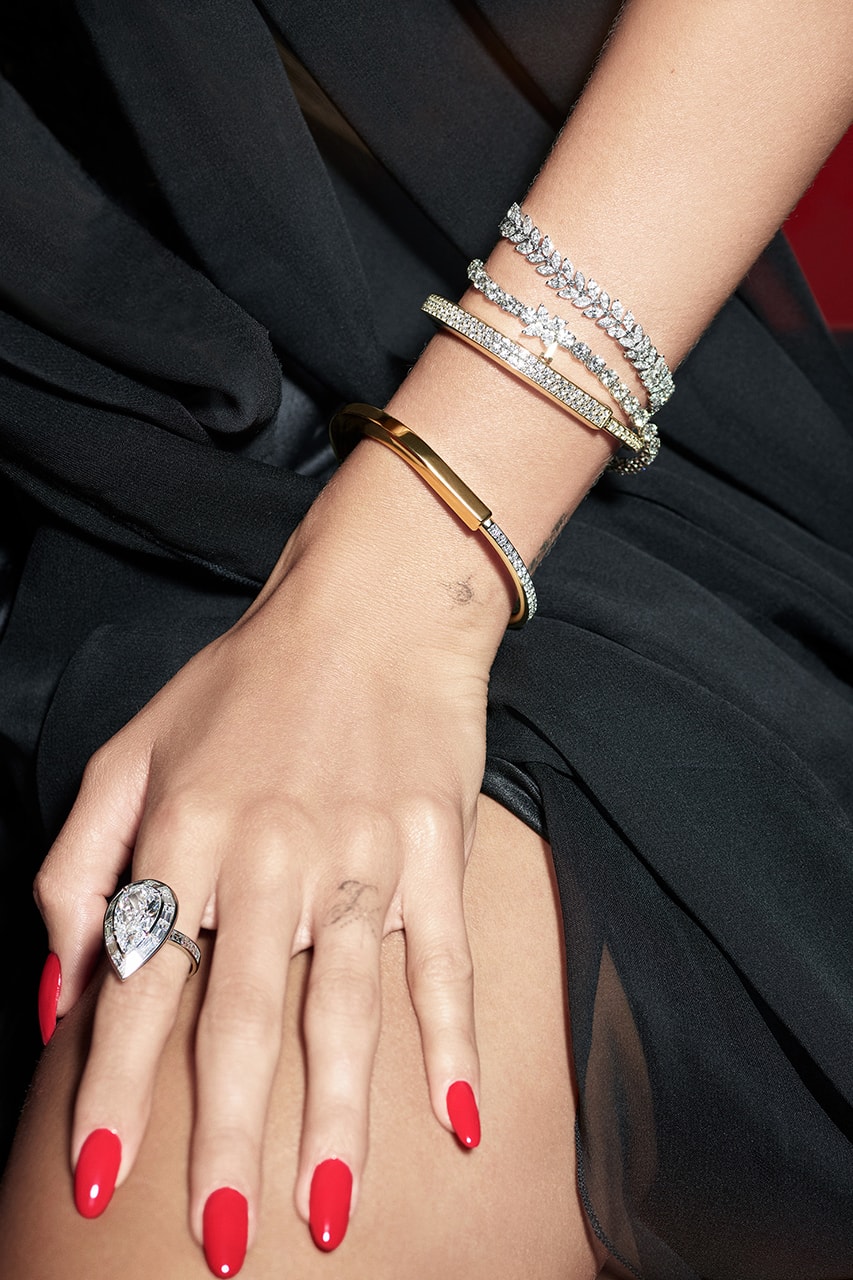 hailey bieber tiffany campaign jewelry bracelets necklaces 
