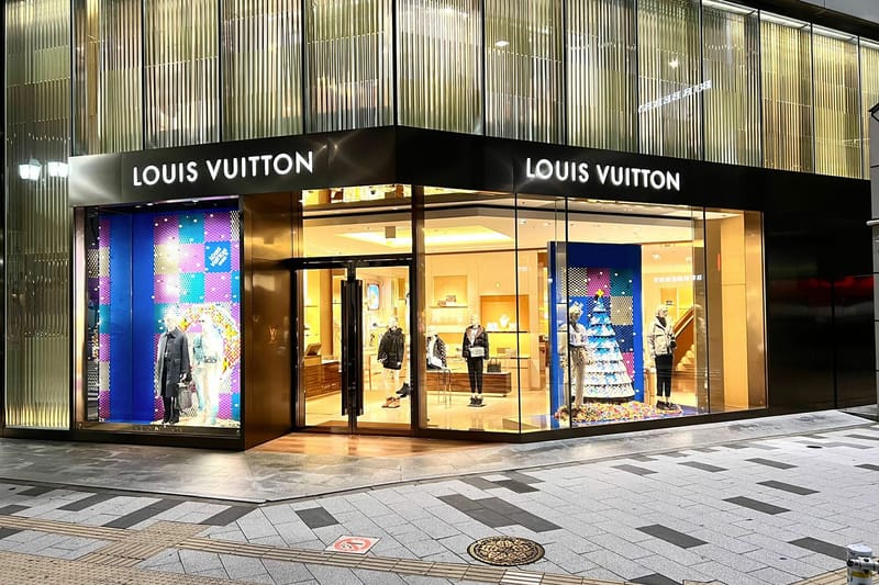 LV Louis Vuitton Fashion Store Window Shop Bags Clothes and Shoes on  Display for Sale Modern Louis Vuitton Fashion House Editorial Photography   Image of louis color 175647697