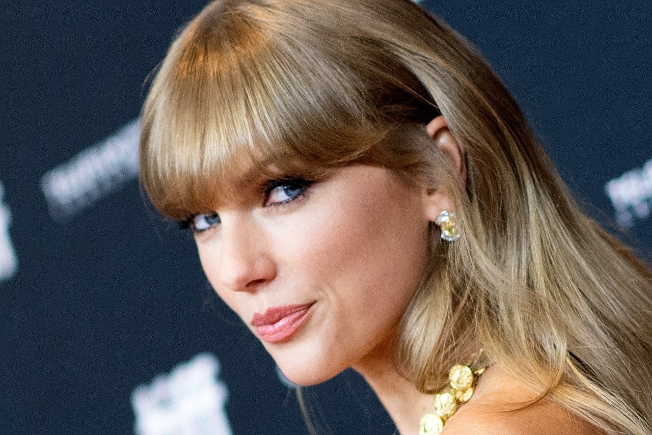 Taylor Swift Makeup Closeup