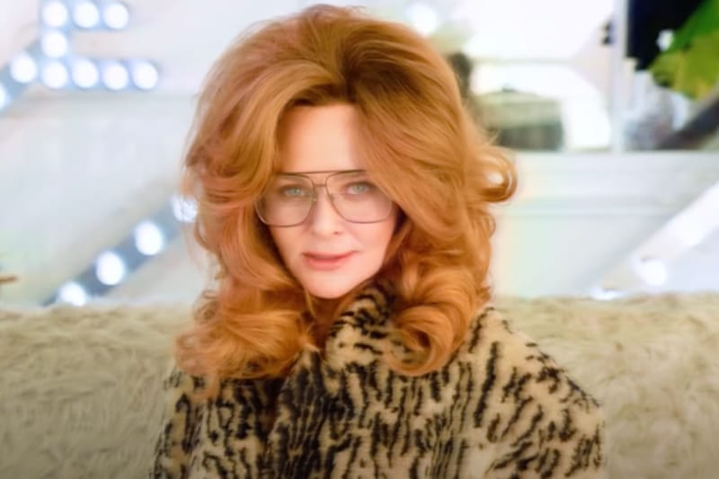 Allow Stella McCartney to Wish You a Very Merry Christmas in This Hilarious Video