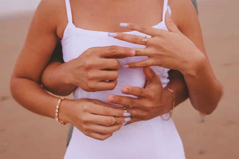 3 Gems From Tinder x NO MORE's Guide to Healthy Dating