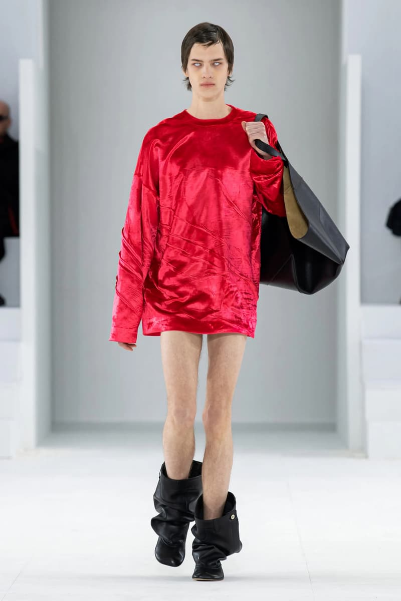 loewe jw anderson fall winter 2023 menswear paris fashion week runway 