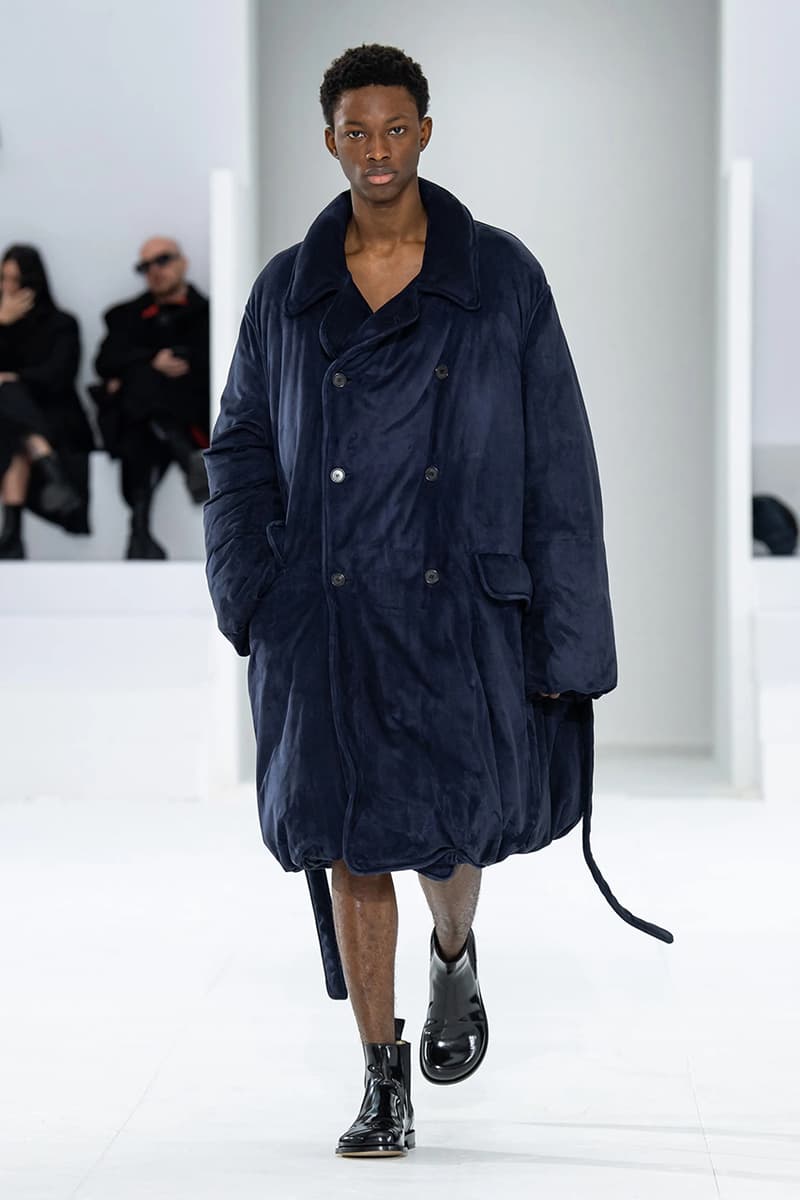 loewe jw anderson fall winter 2023 menswear paris fashion week runway 