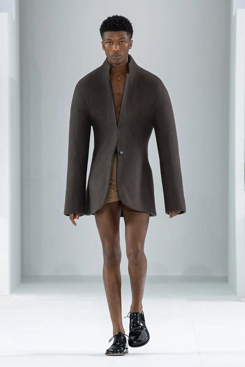 loewe jw anderson fall winter 2023 menswear paris fashion week runway 