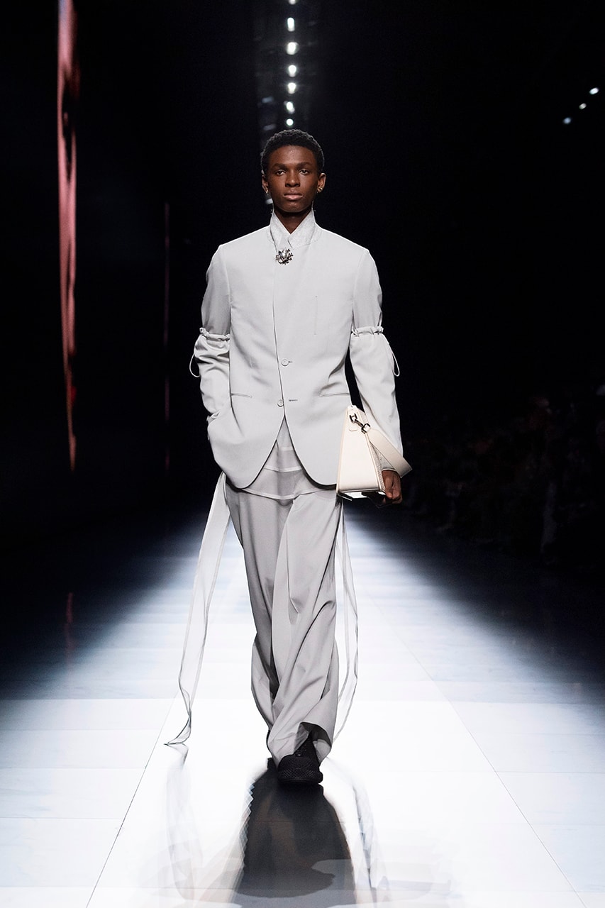 Louis Vuitton by Mr Kim Jones FW16 menswear show at PFW