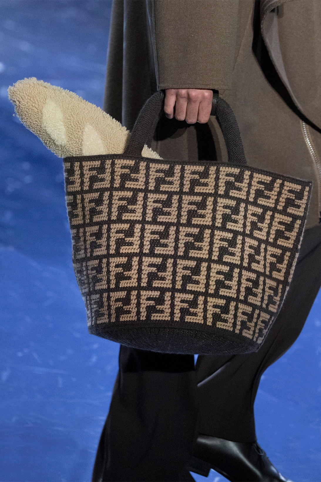 Fendi Fall Winter Baguette Handbags Accessories Milan Fashion Week Mens Images