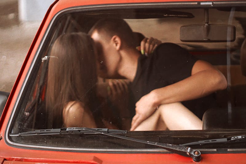 How to Spice up Your Dating Life — Without Self-Sabotaging