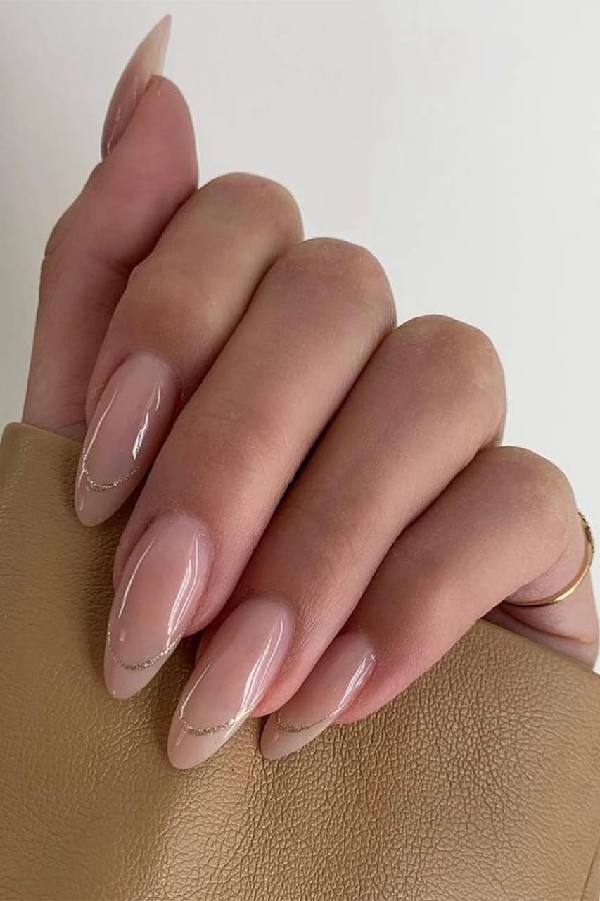 Lip Liner Nails: The French Manicure Look That Gives Micro A Whole New  Meaning