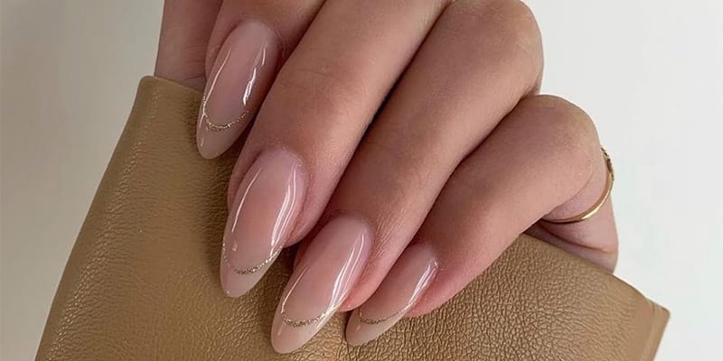 19 Best Glitter French Manicure Ideas for 2020 | Glamour