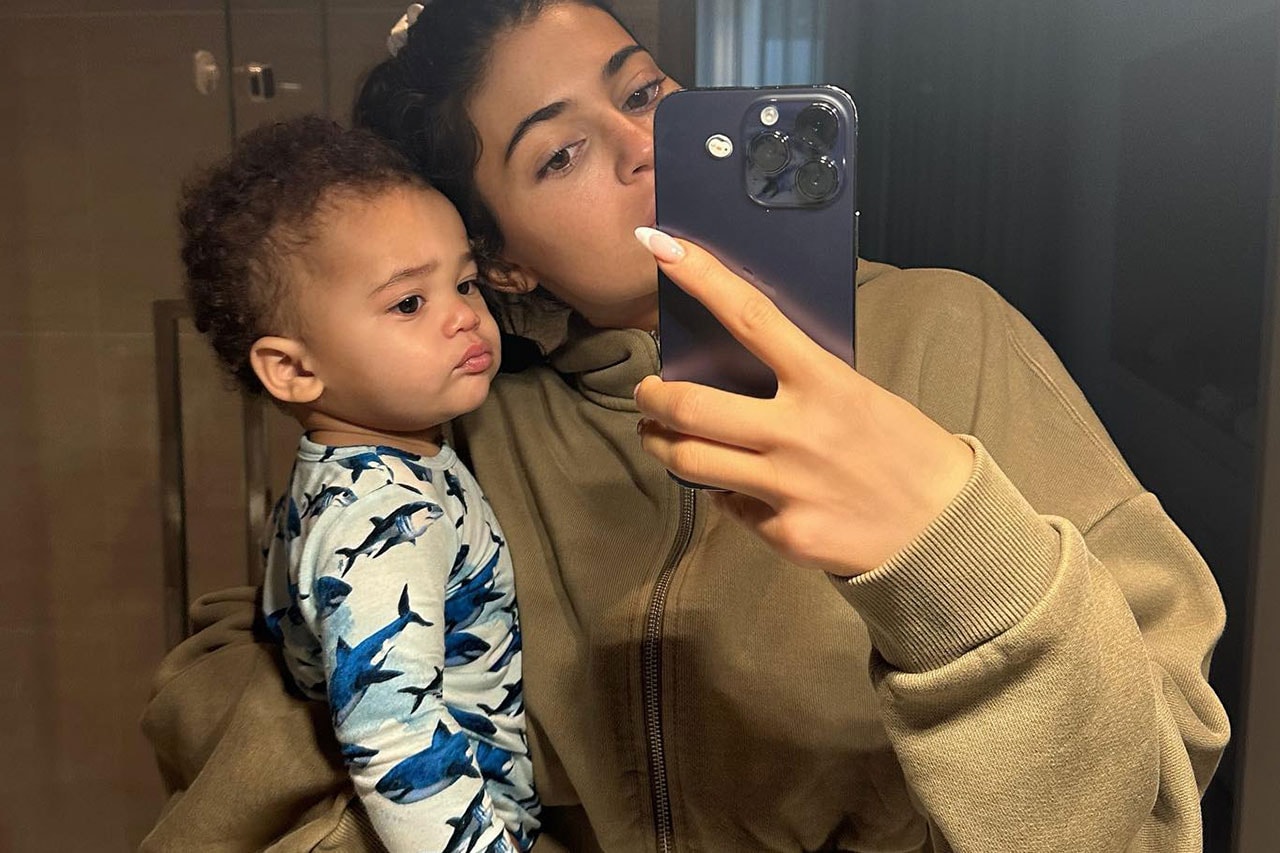 kylie jenner baby boy aire pictures instagram social media
