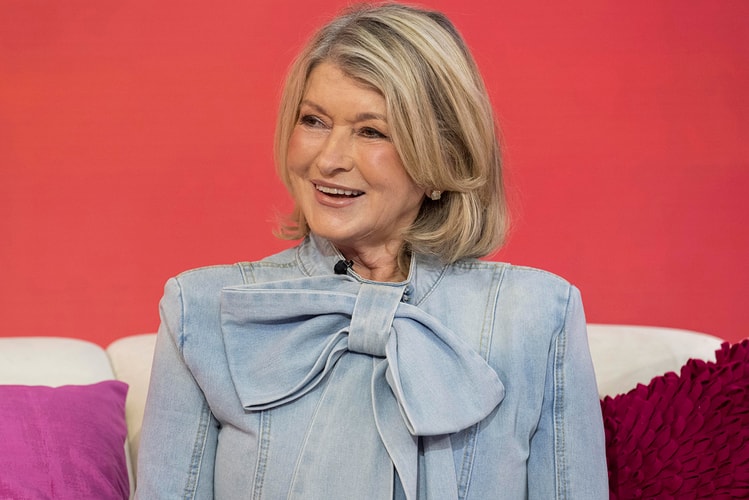 Martha Stewart Gives a Lesson in Achieving the Perfect Pouty Lip, Shampoo Bowl Selfie