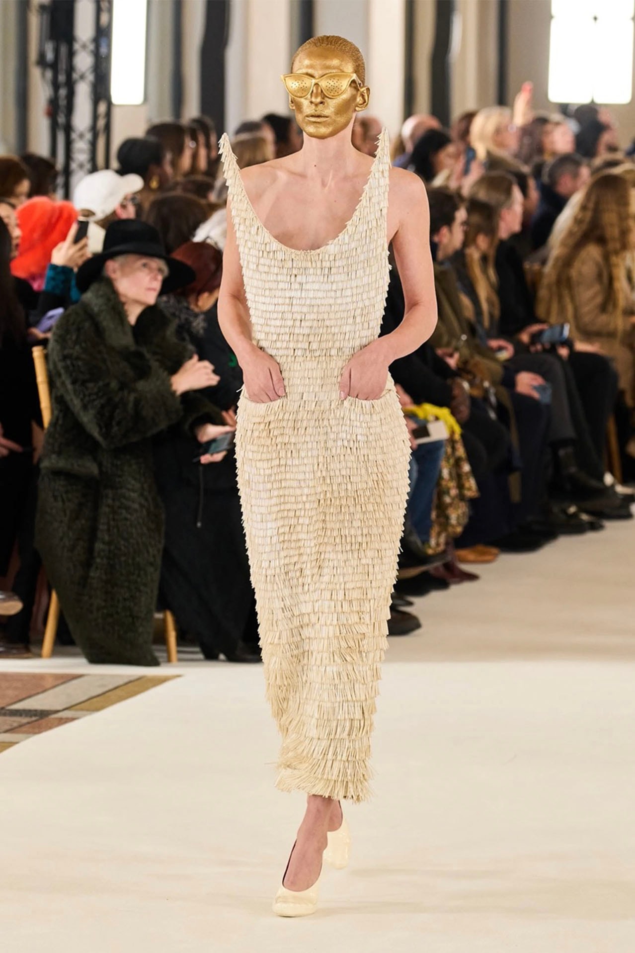 schiaparelli spring 2023 couture model maggie maurer instagram