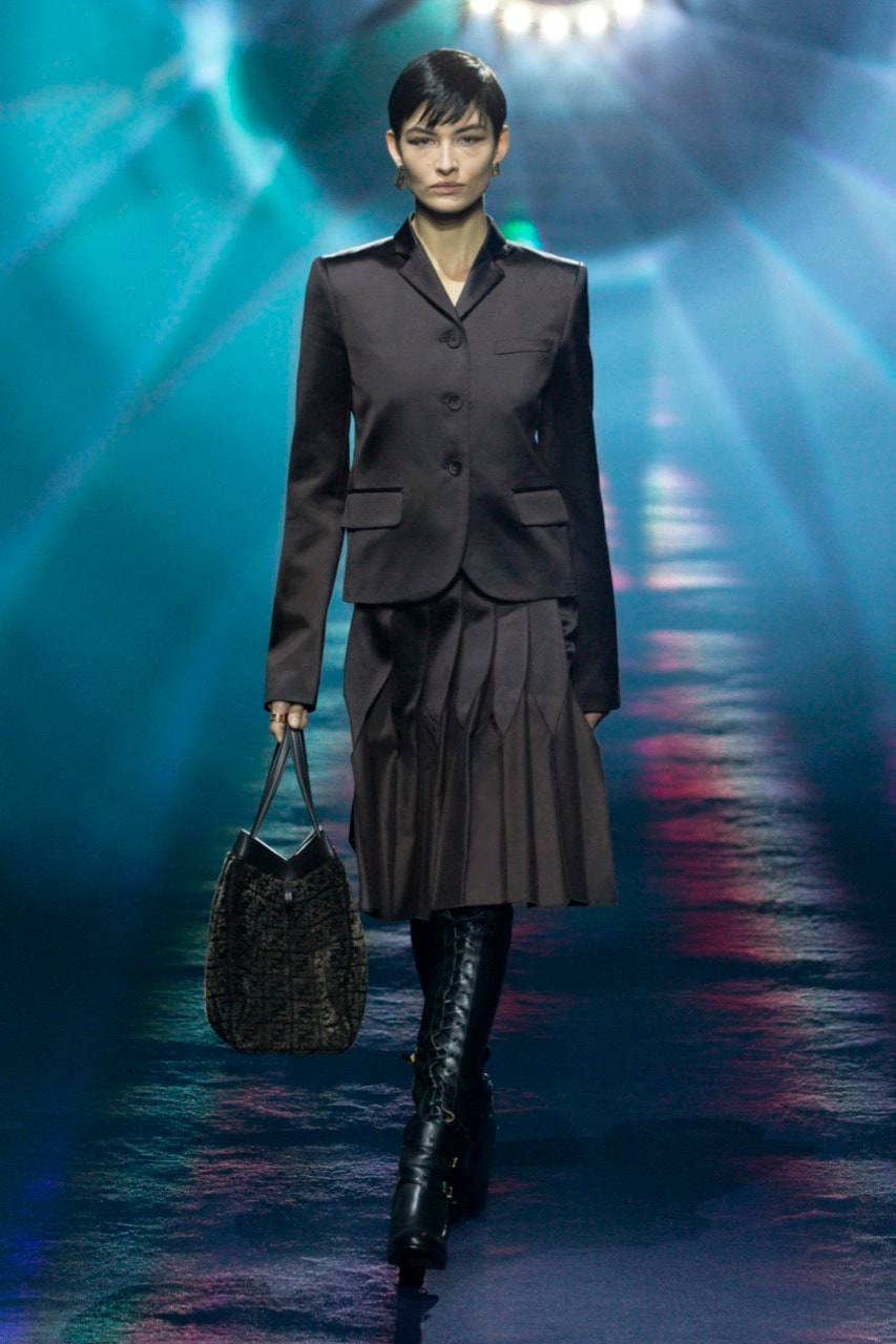 fendi milan fashion week runway clothes shoes